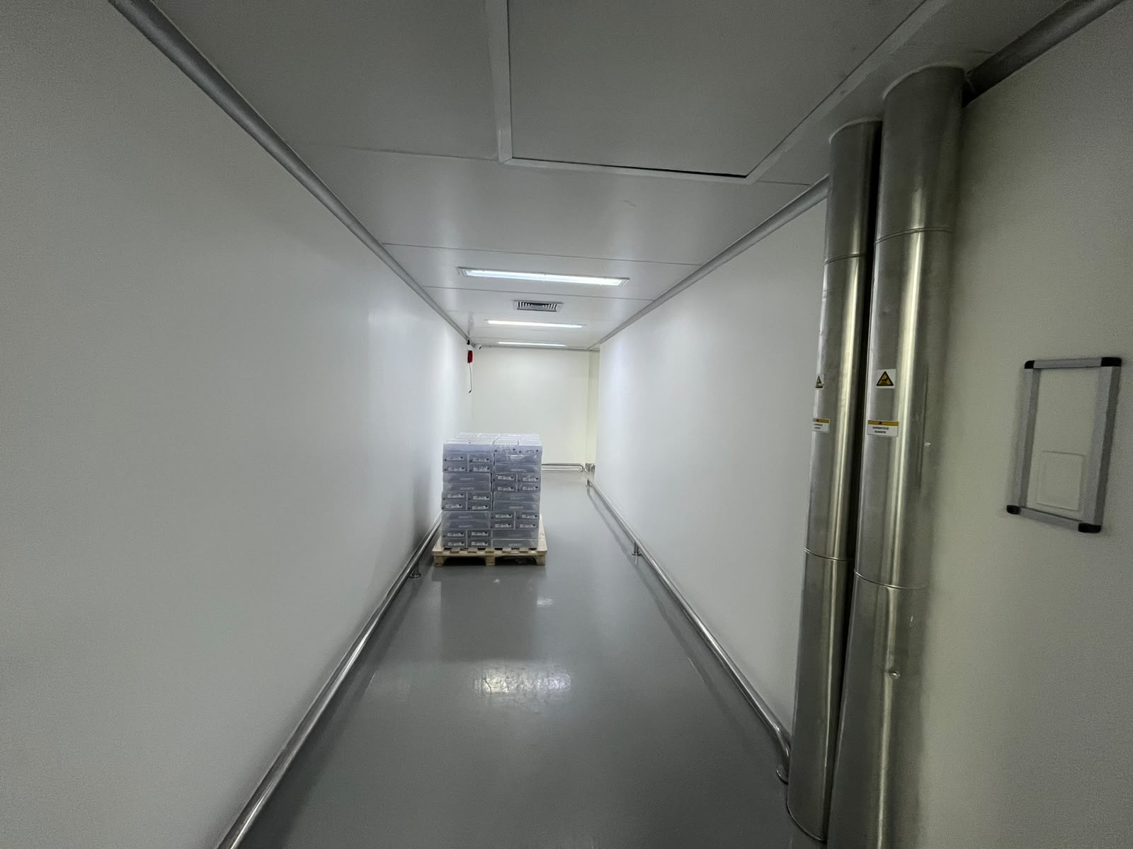 Área de circulação de sala limpa